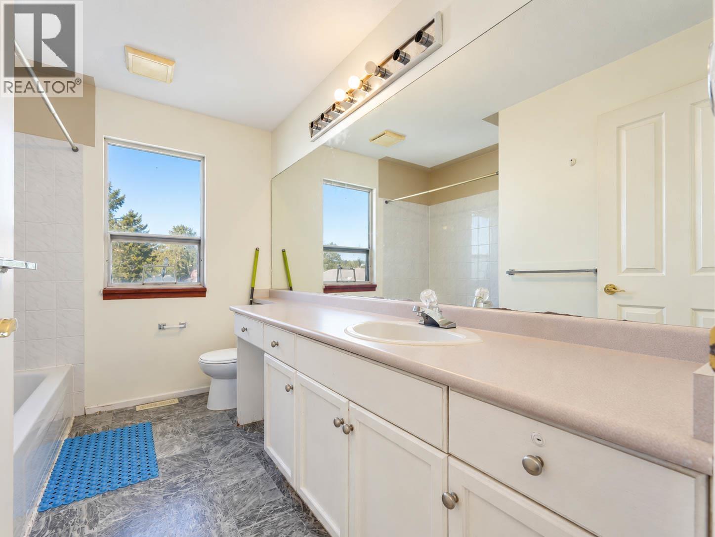 1465 Po Place Property Photo 17