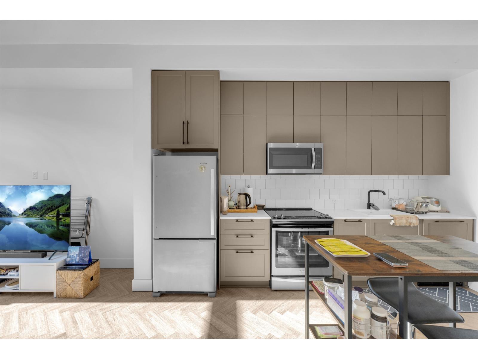 99 17568 57a Avenue Property Photo 9