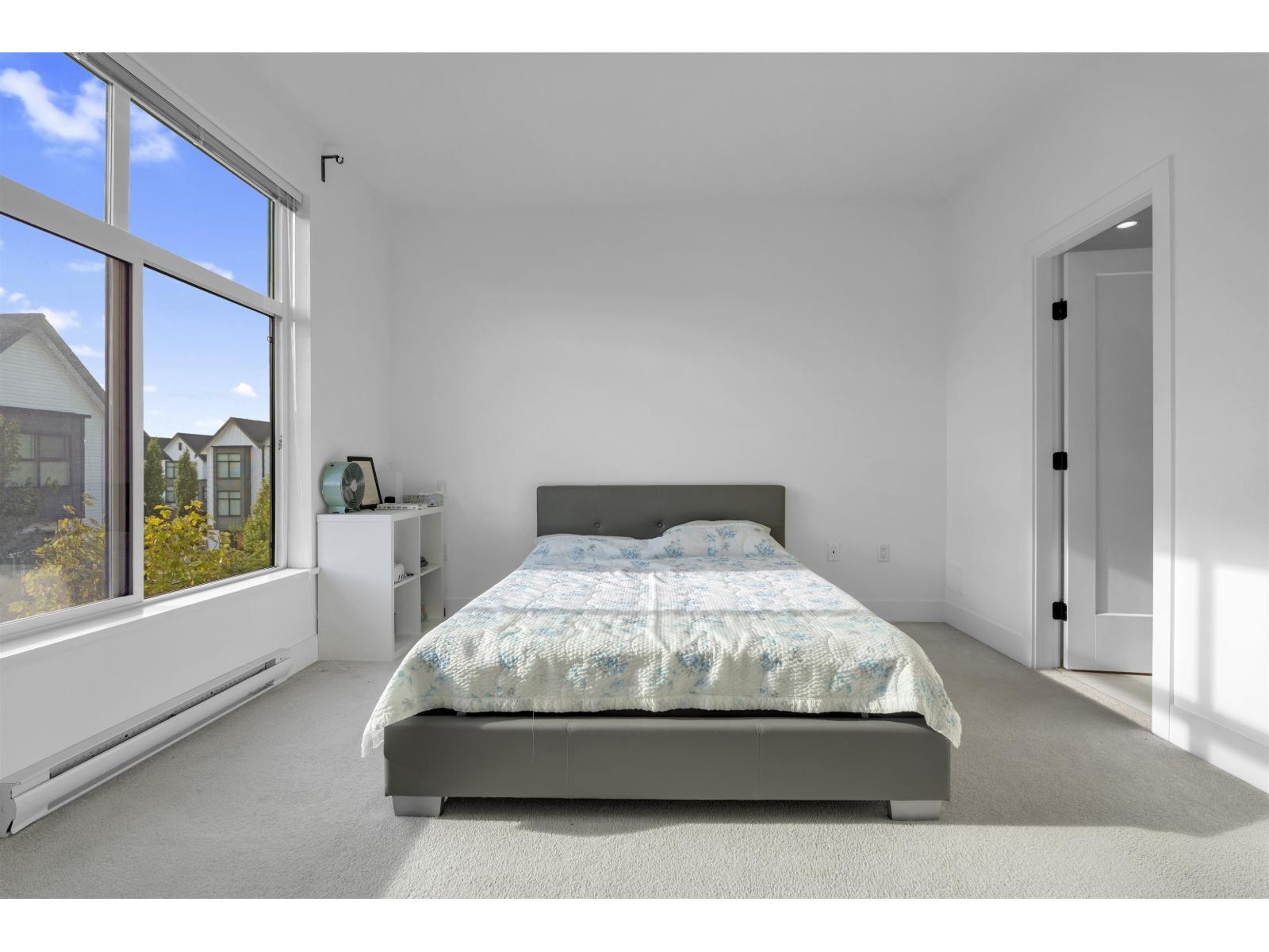 99 17568 57a Avenue Property Photo 13