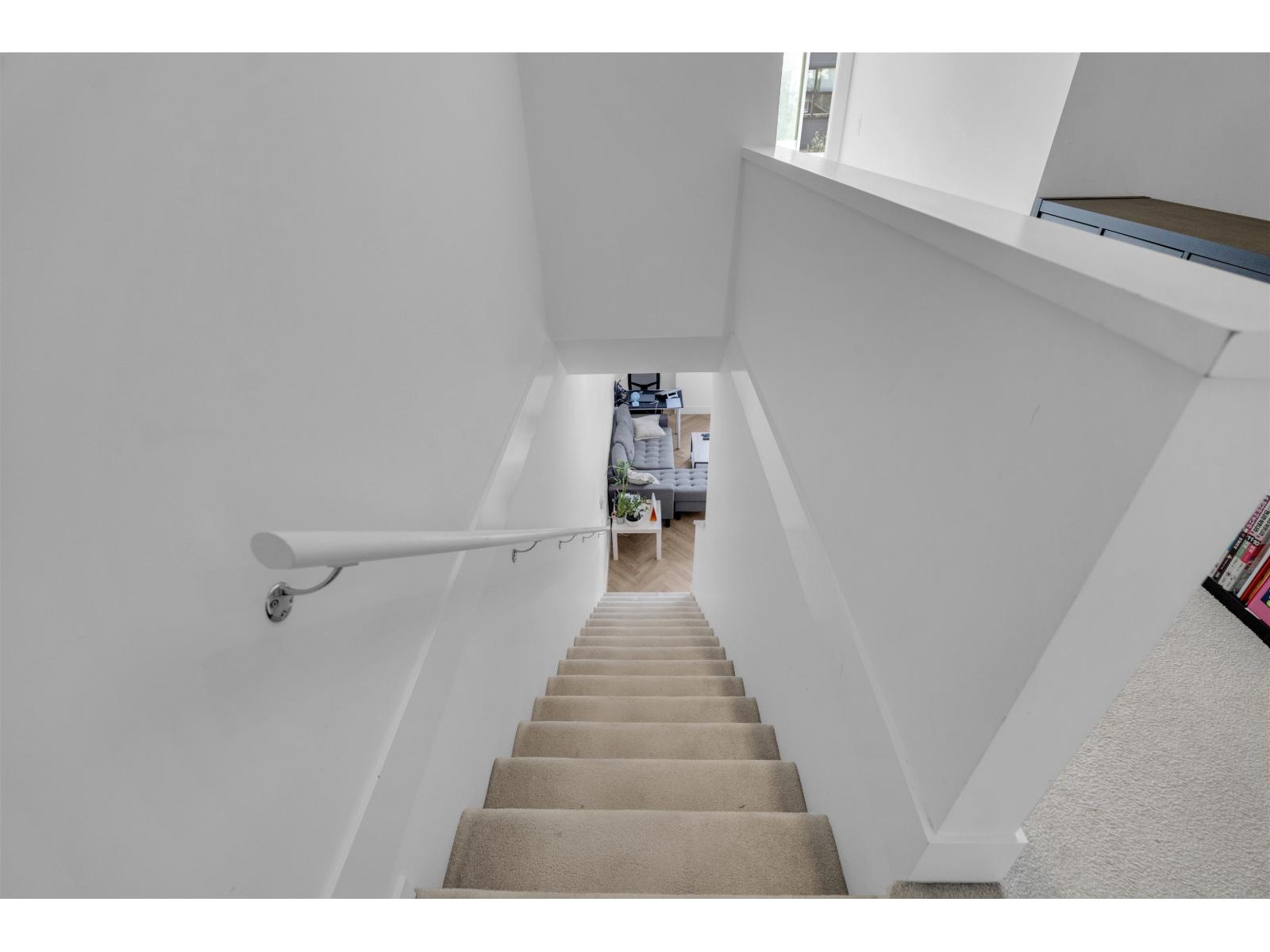 99 17568 57a Avenue Property Photo 16
