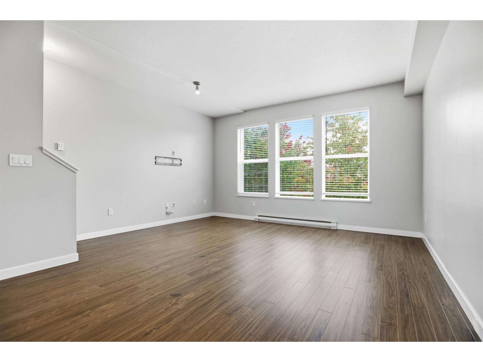 2 10415 Delsom Crescent Property Photo 6