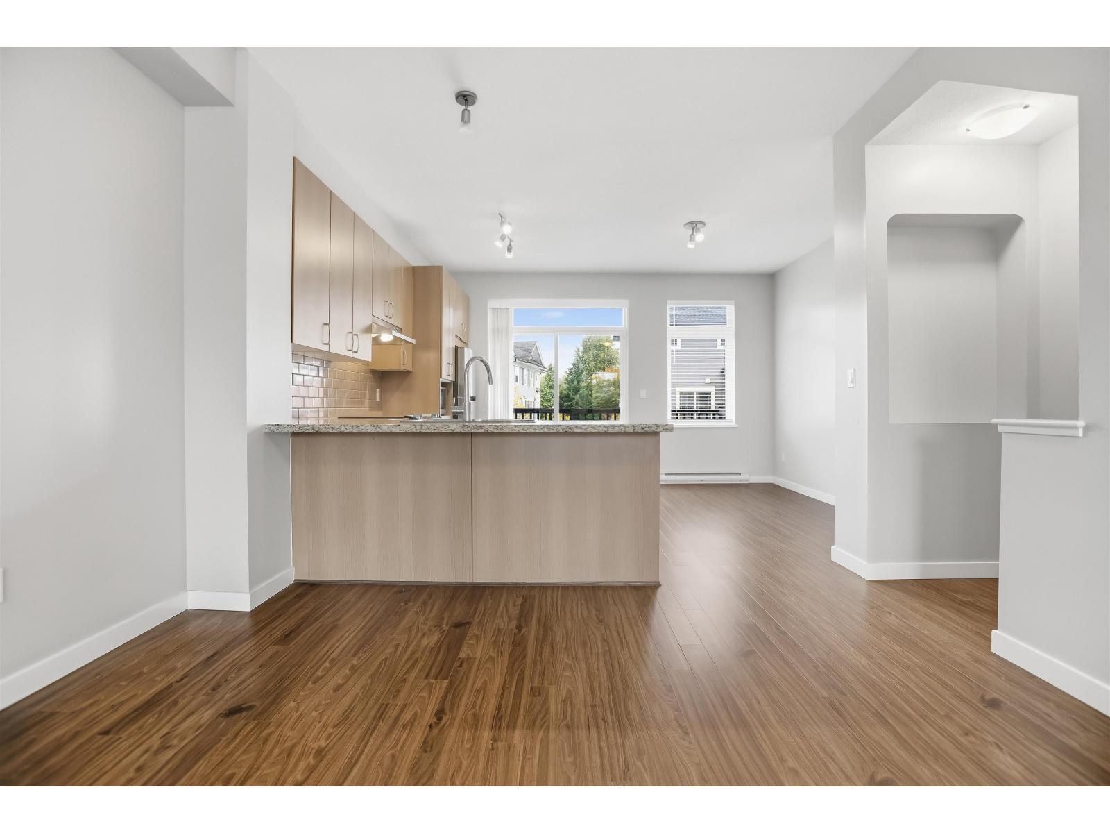 2 10415 Delsom Crescent Property Photo 9
