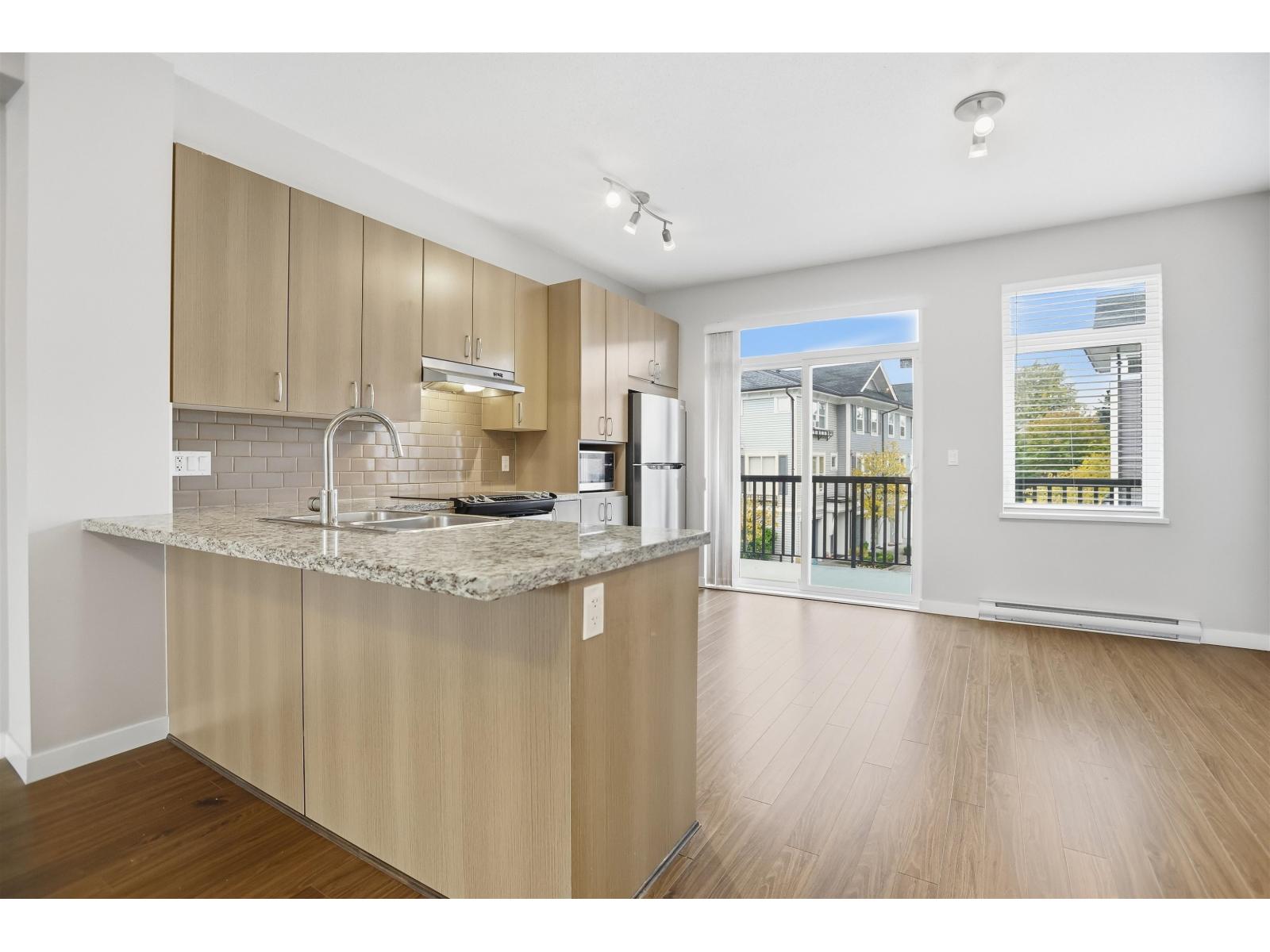 2 10415 Delsom Crescent Property Photo 11