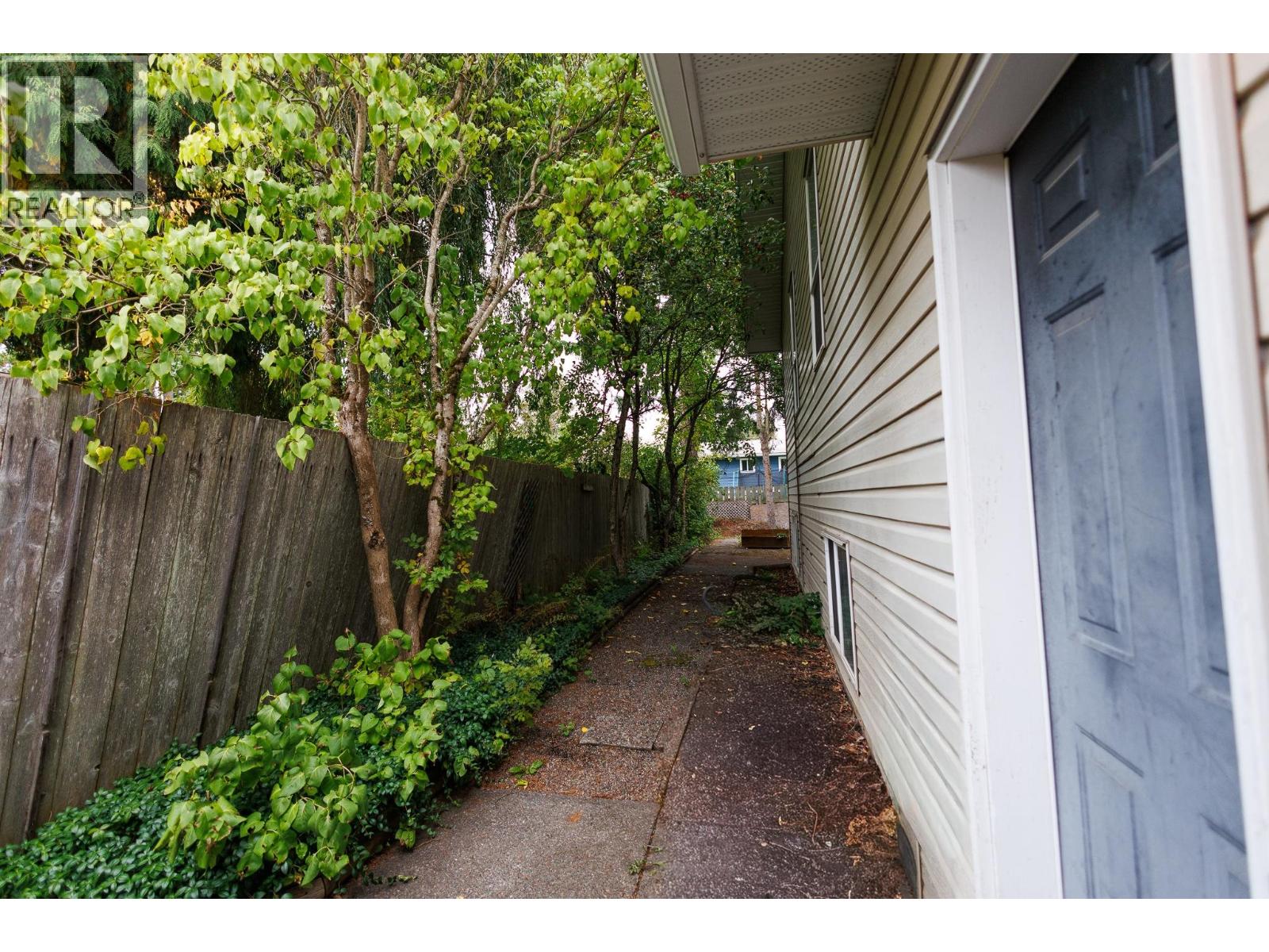 4828 Walsh Avenue Property Photo 2
