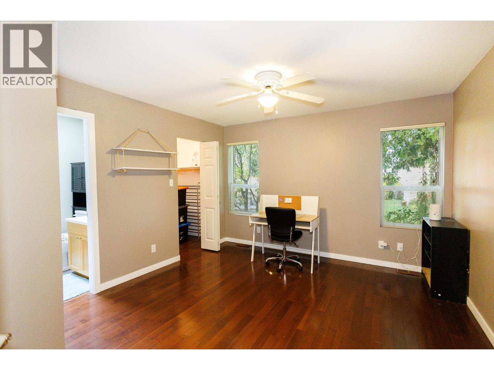 4828 Walsh Avenue Property Photo 13