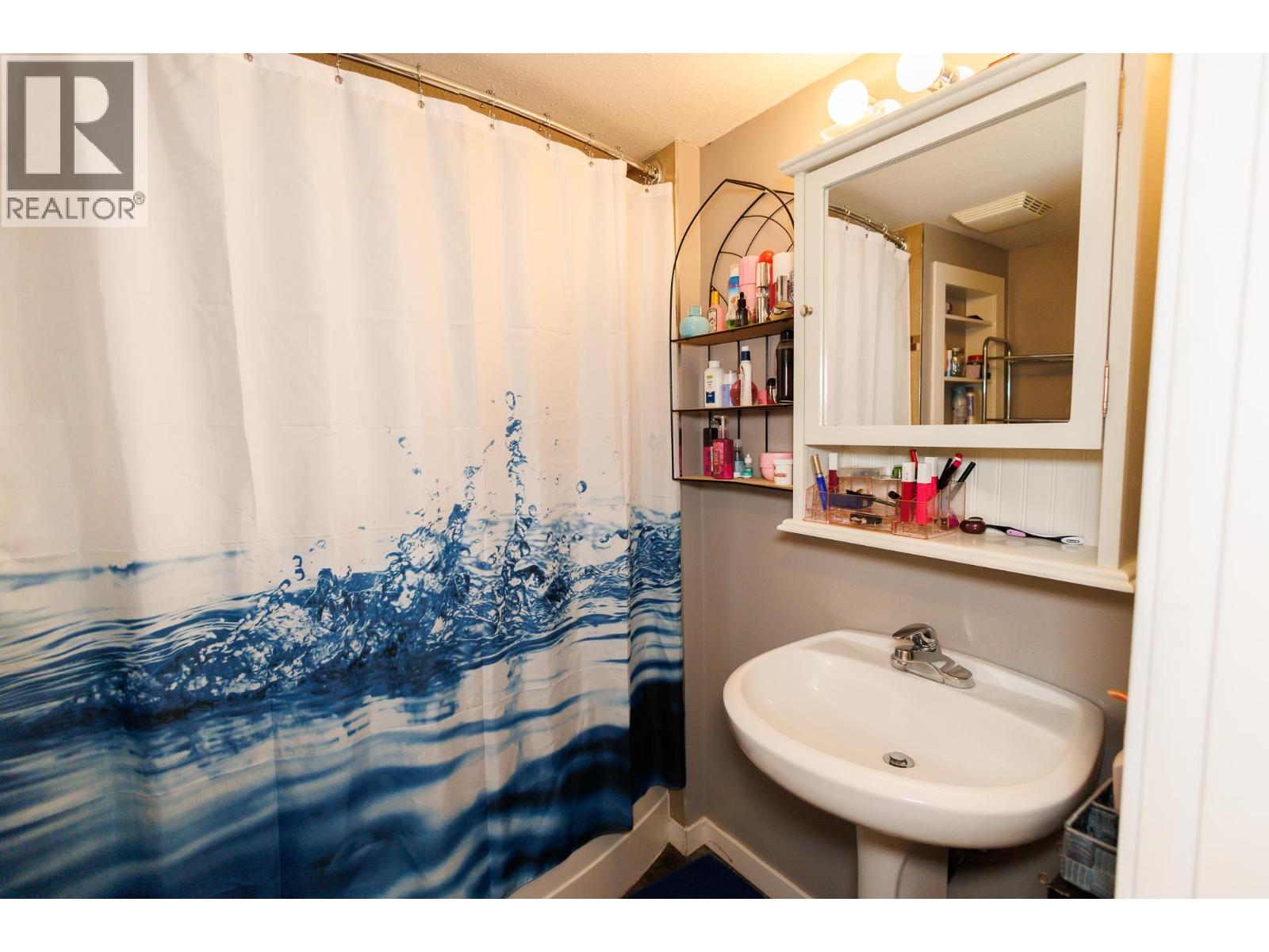 4828 Walsh Avenue Property Photo 24