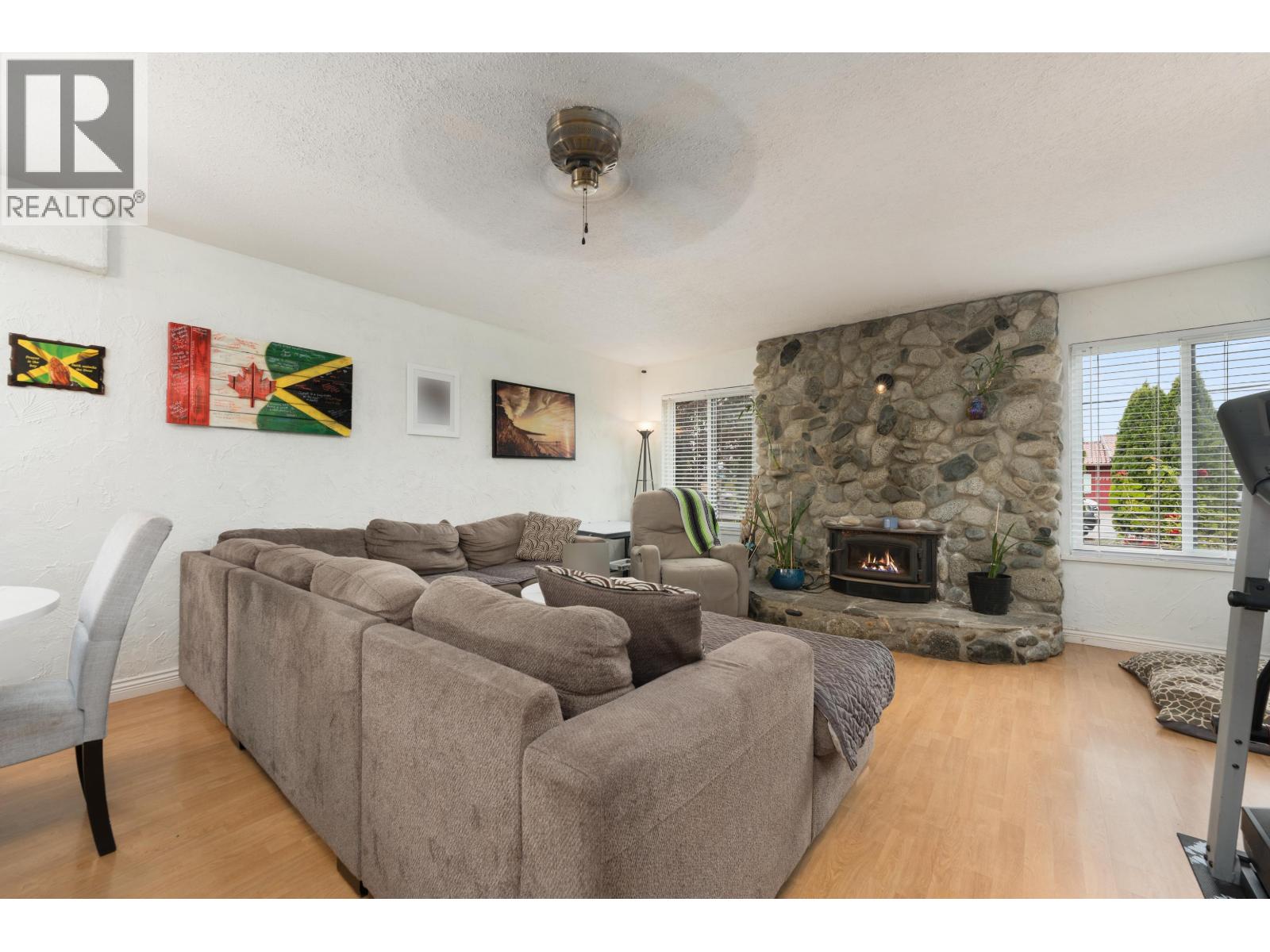 22702 123 Avenue Property Photo 11