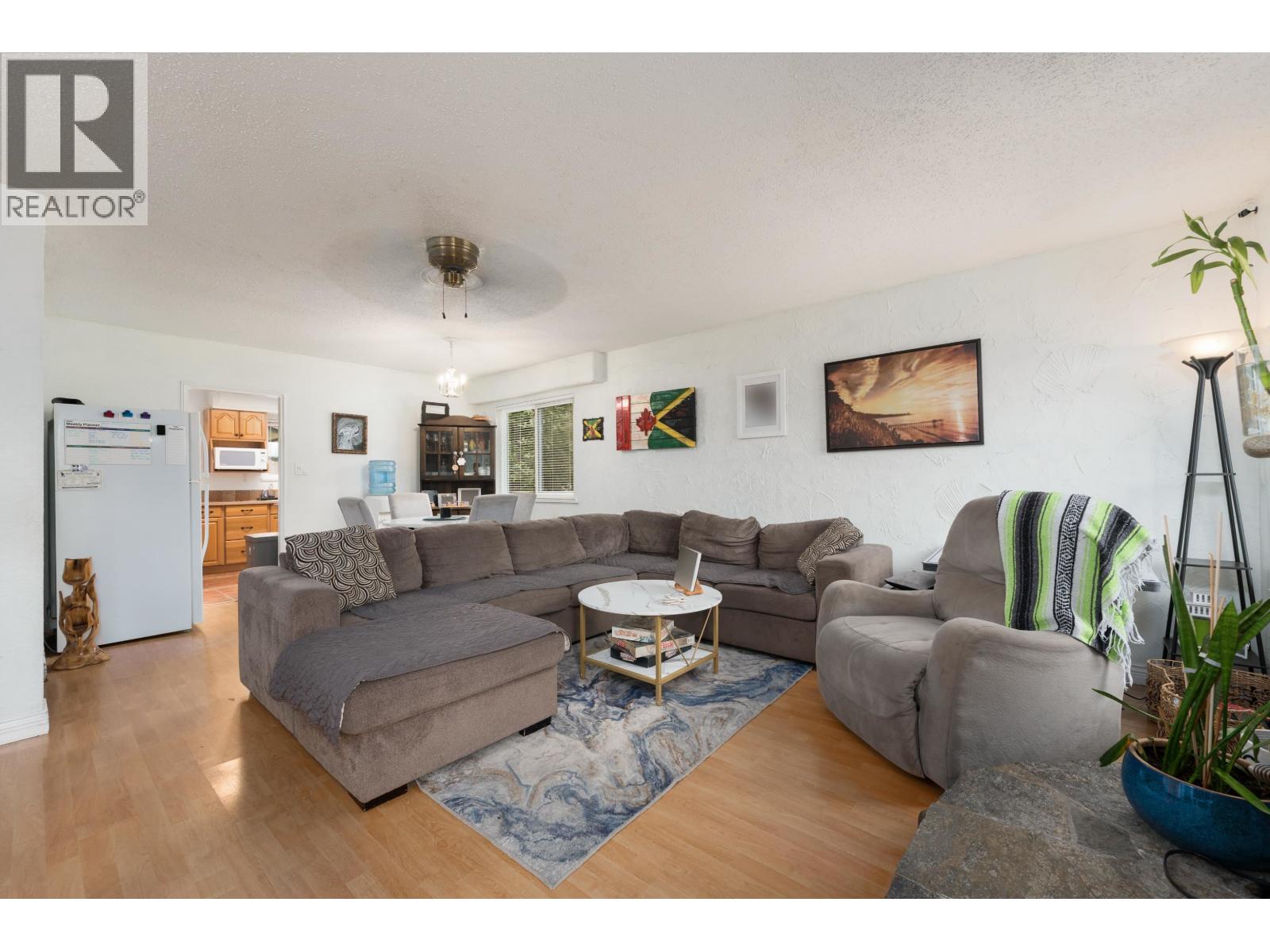 22702 123 Avenue Property Photo 14