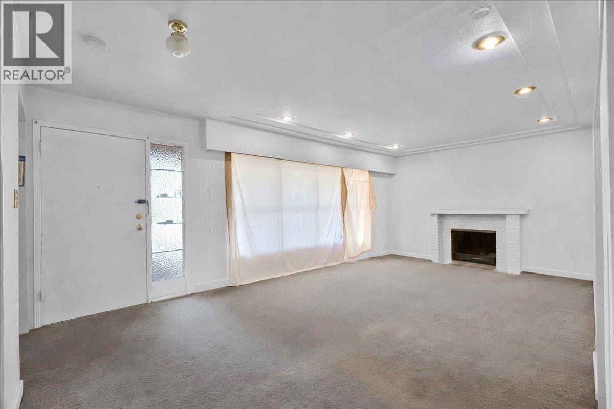 5070 Willow Street Property Photo 7