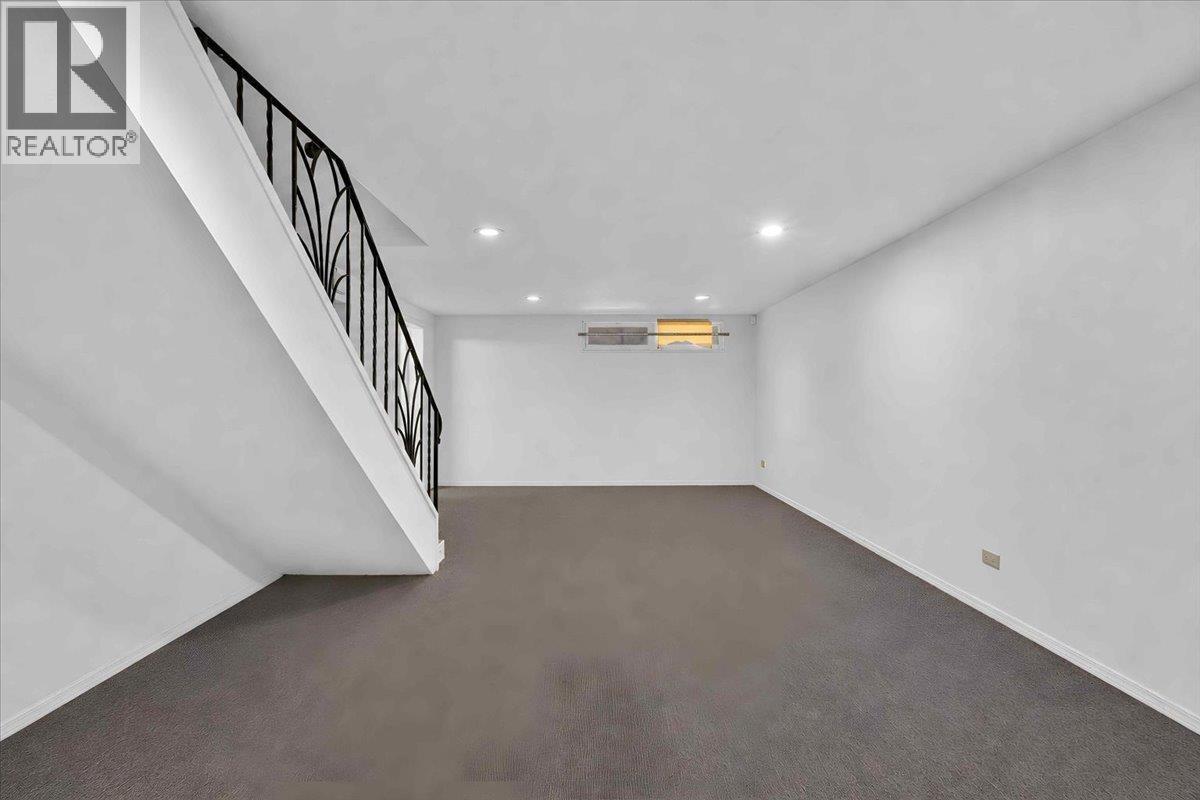 5070 Willow Street Property Photo 21