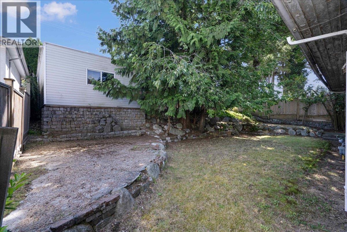 5070 Willow Street Property Photo 36