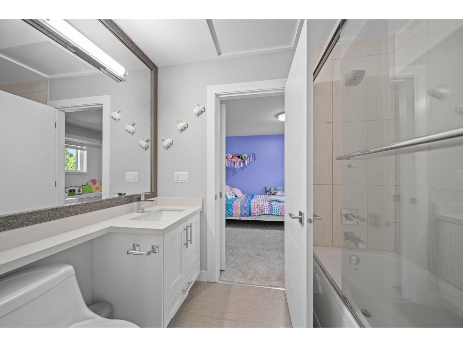 27247 33b Avenue Property Photo 17