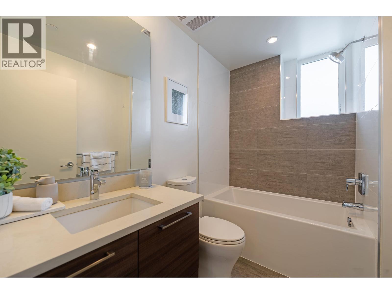 1 8599 River District Crossing Property Photo 12