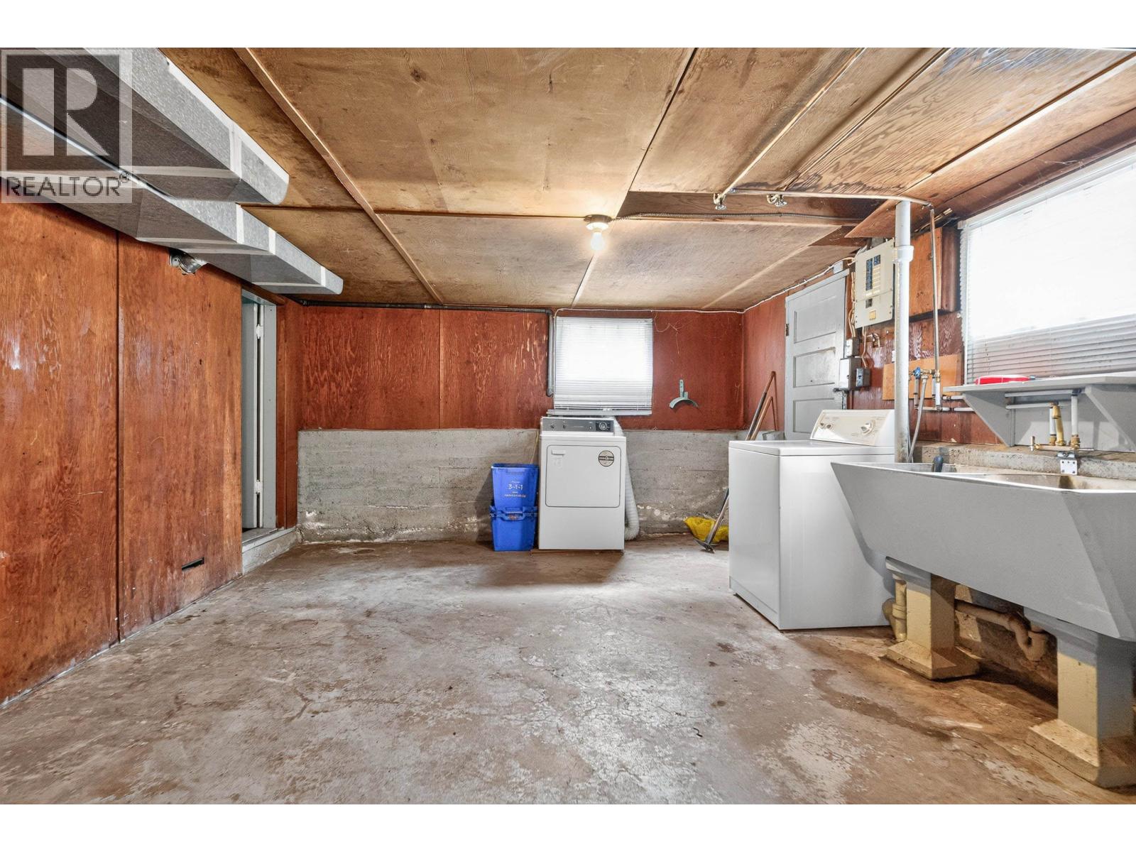 2345 W 18th Avenue Property Photo 27