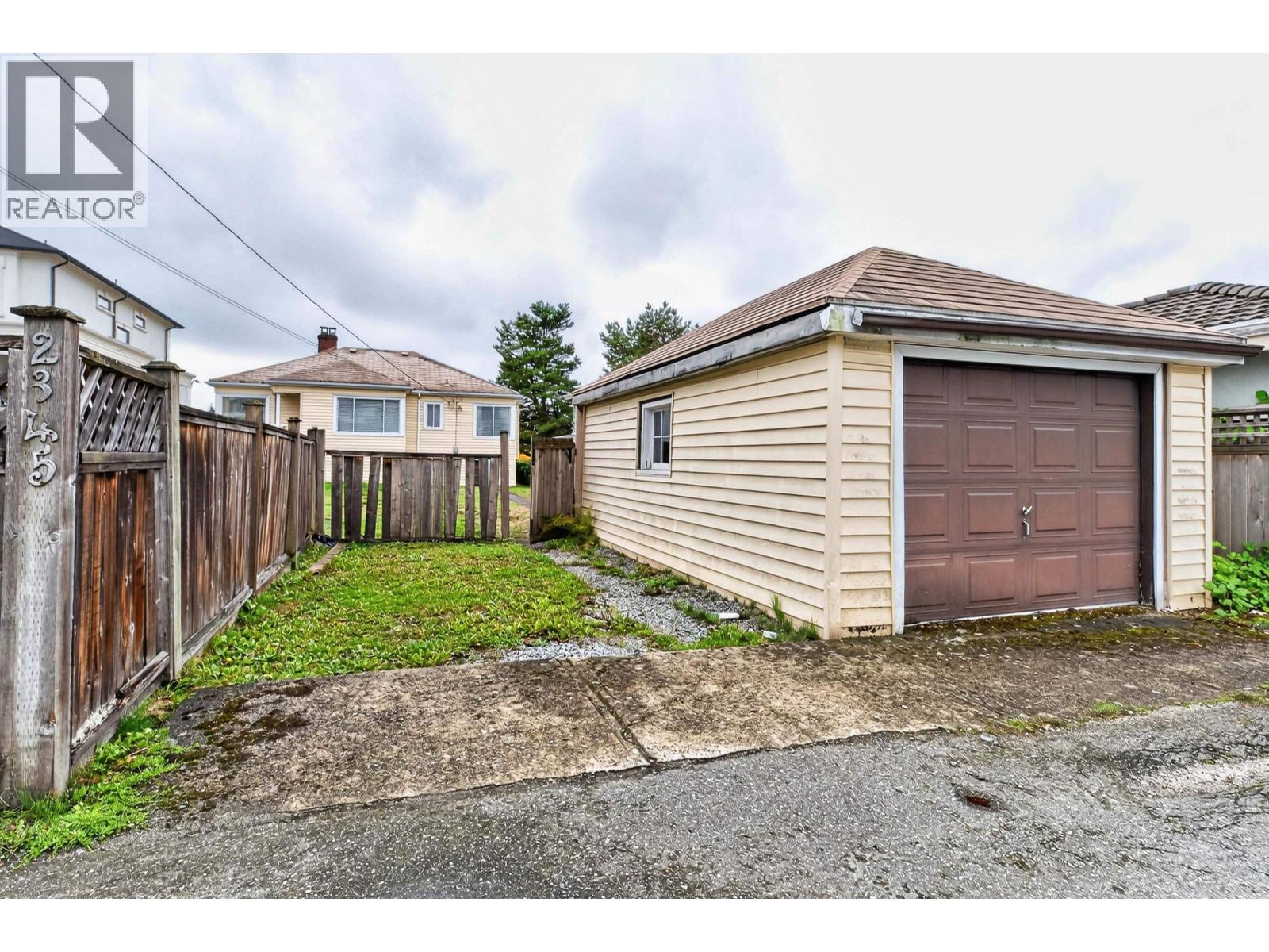 2345 W 18th Avenue Property Photo 38