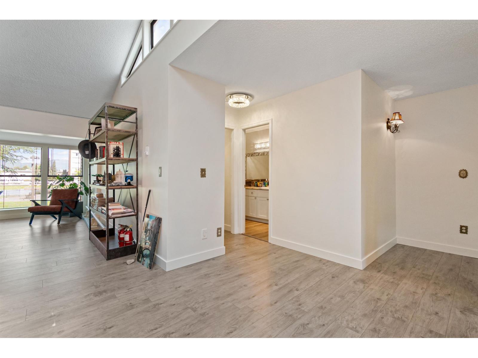 45915 Cheam Avenue #10 Property Photo 23