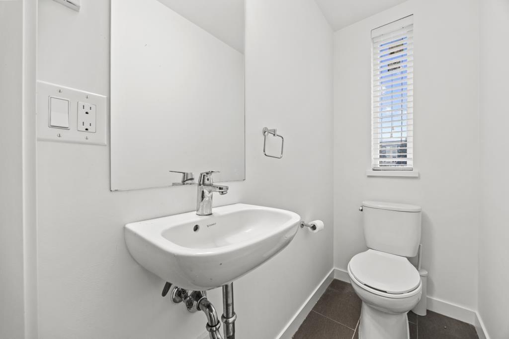 2 15850 85 Avenue Property Photo 22
