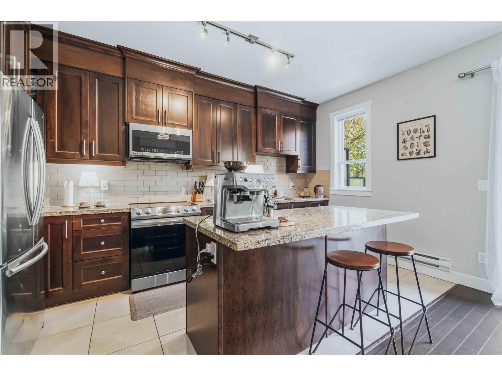 13 1299 Coast Meridian Road Property Photo 10