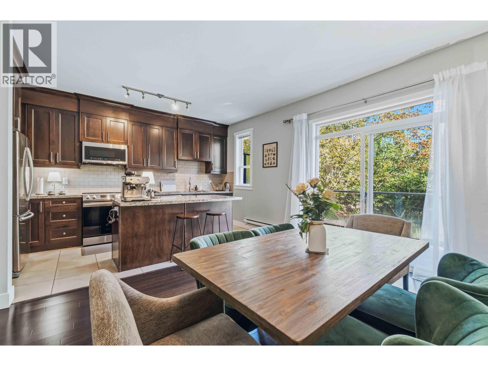 13 1299 Coast Meridian Road Property Photo 16