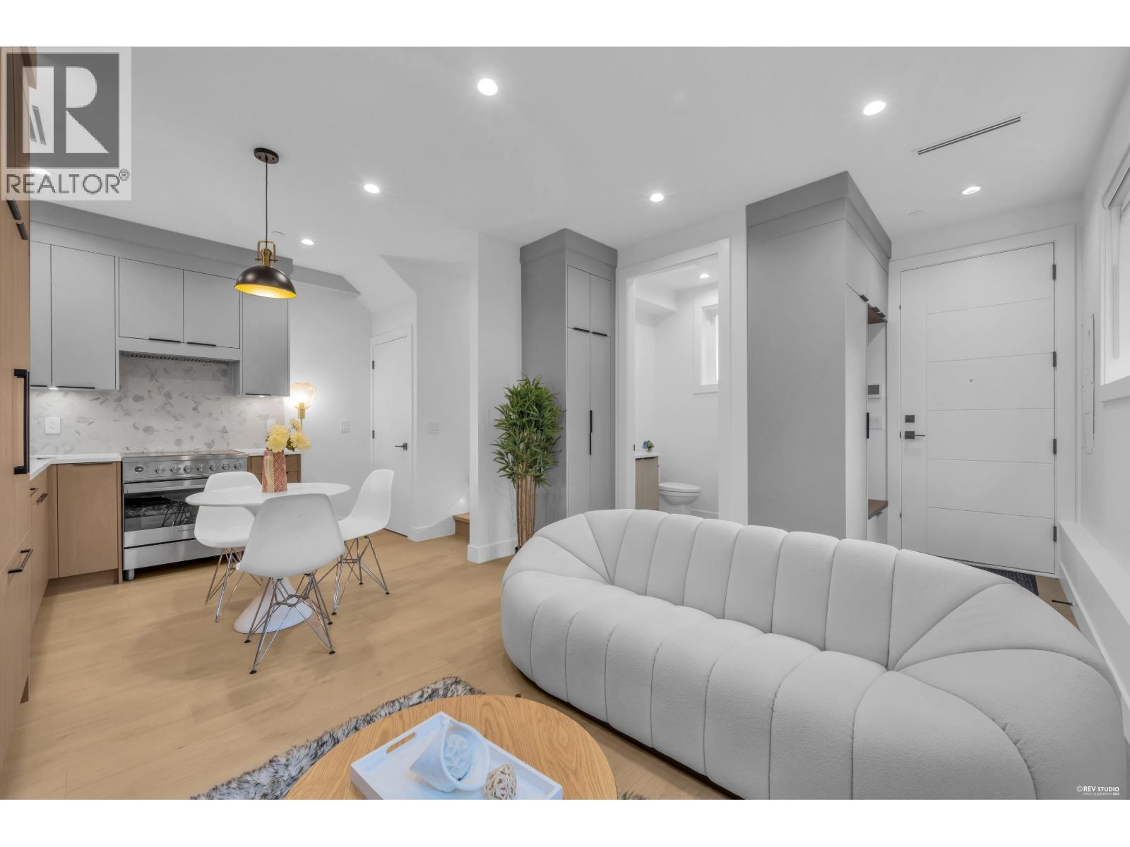 1 3438 Triumph Street Property Photo 4