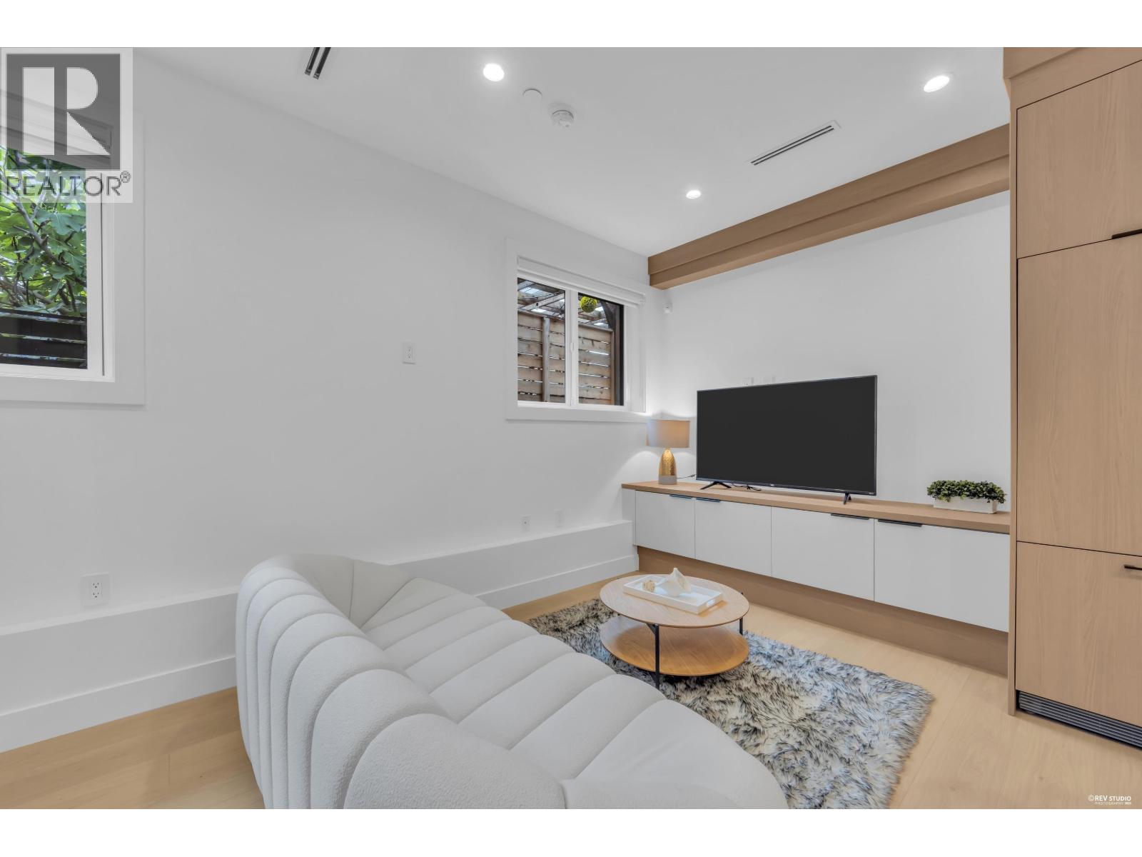 1 3438 Triumph Street Property Photo 5
