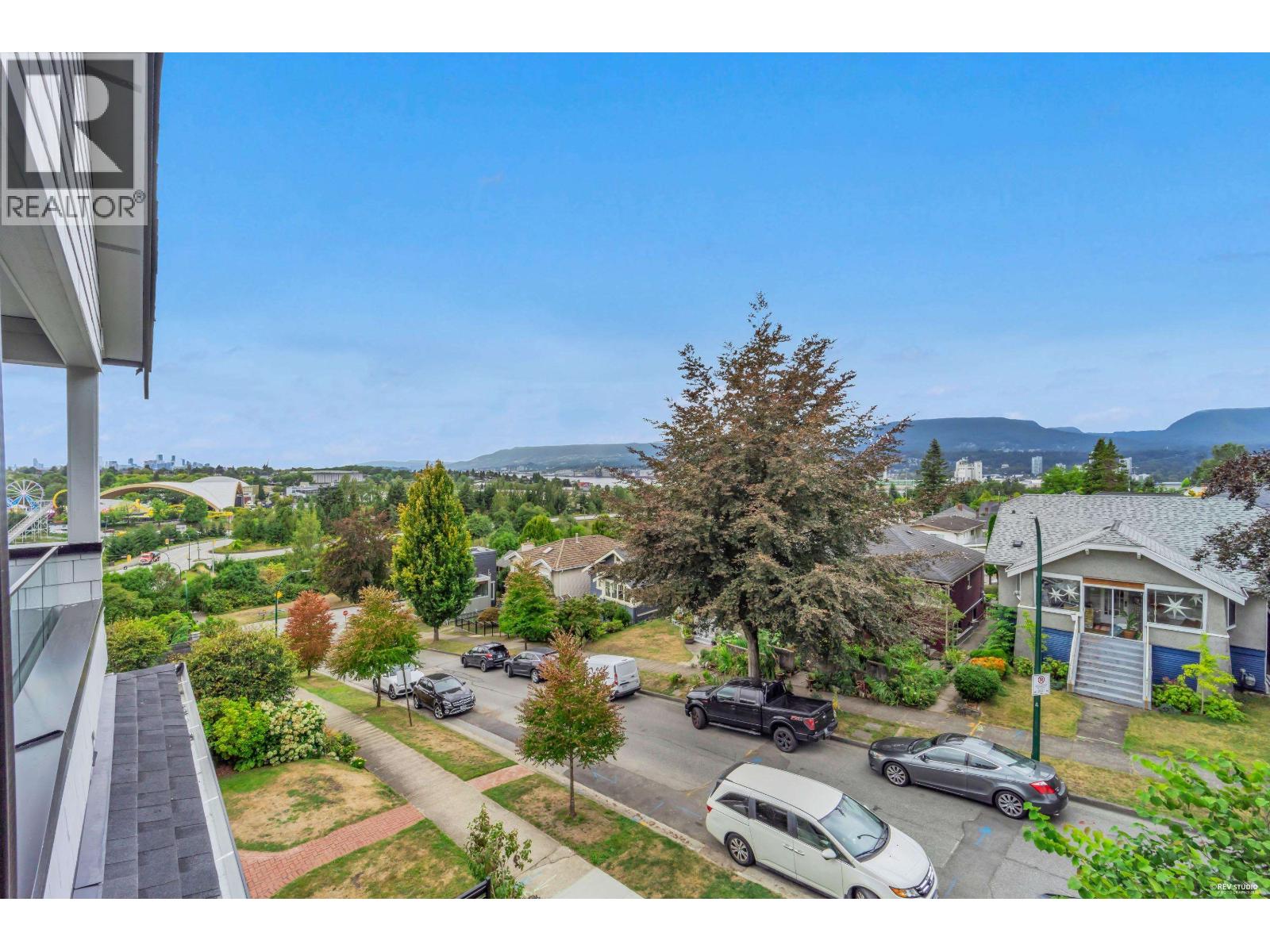 1 3436 Triumph Street Property Photo 1