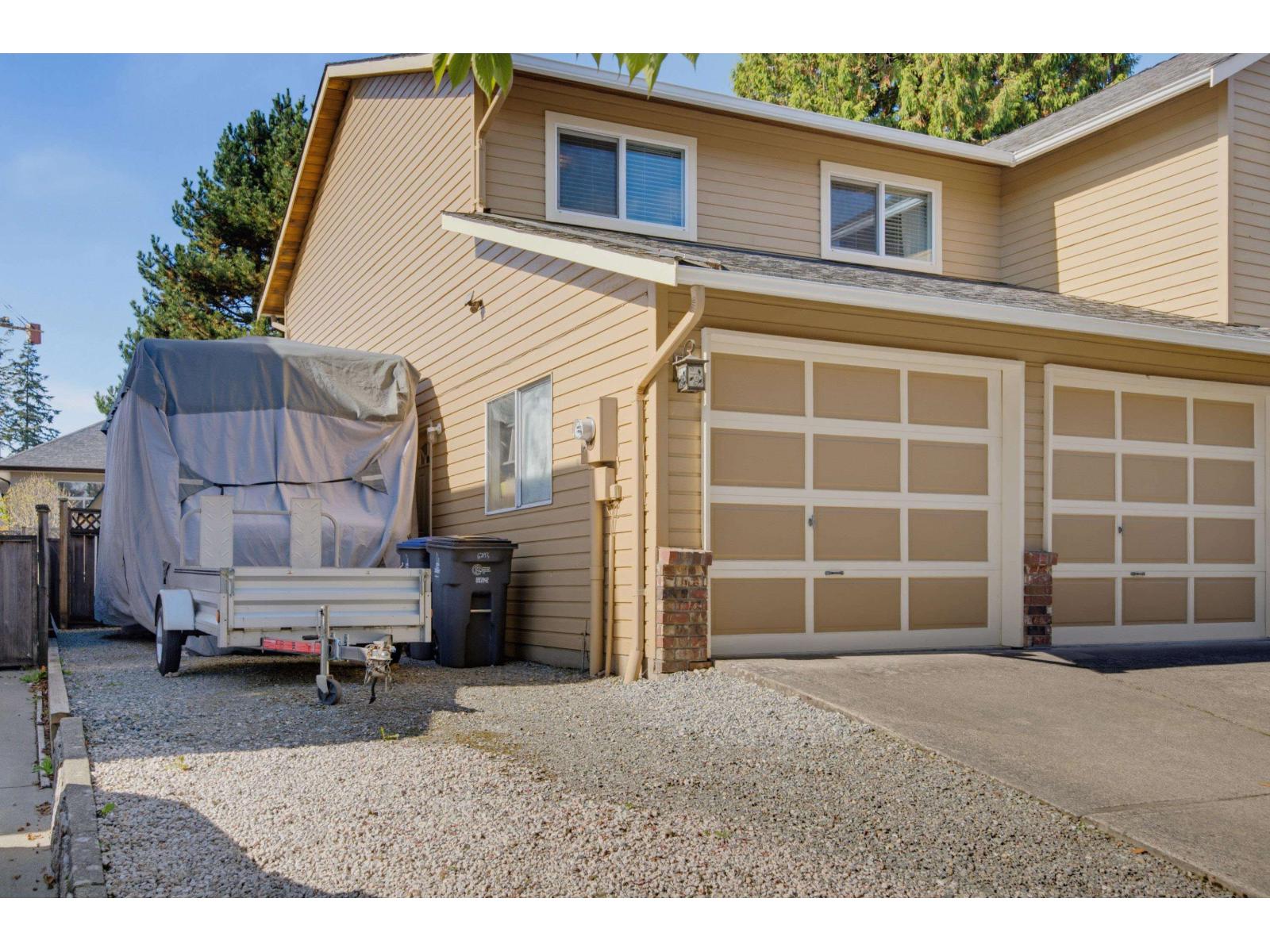 6293 129 Street Property Photo 2