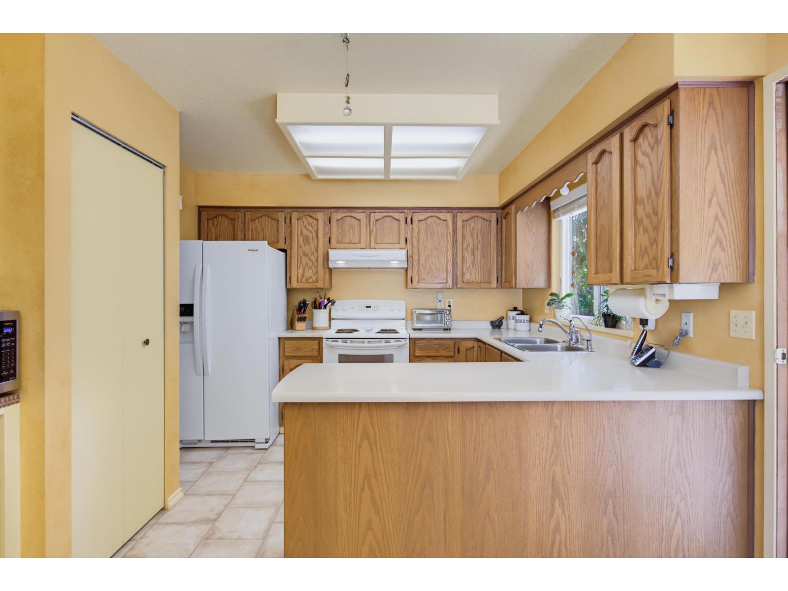 6293 129 Street Property Photo 11