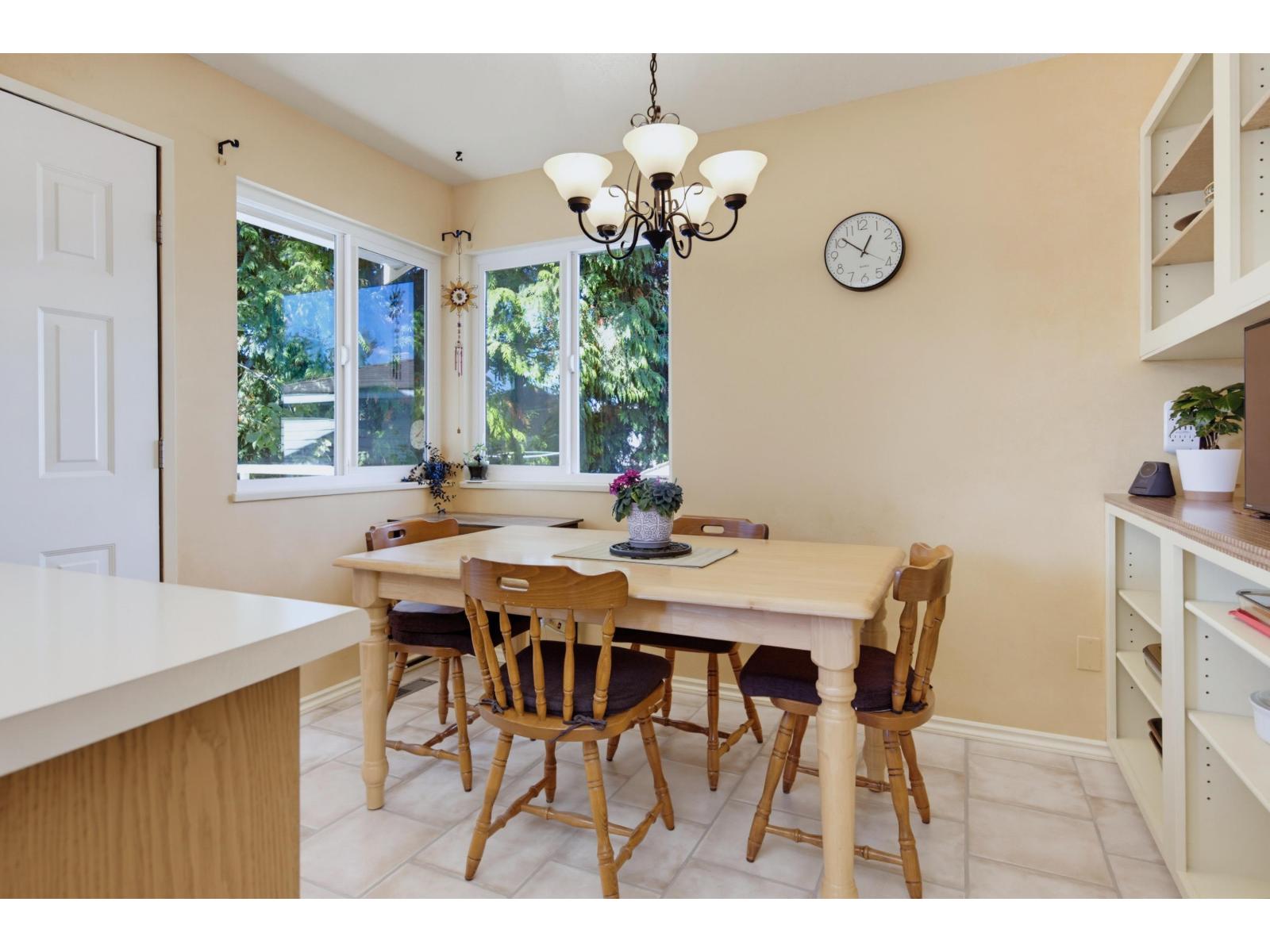 6293 129 Street Property Photo 15