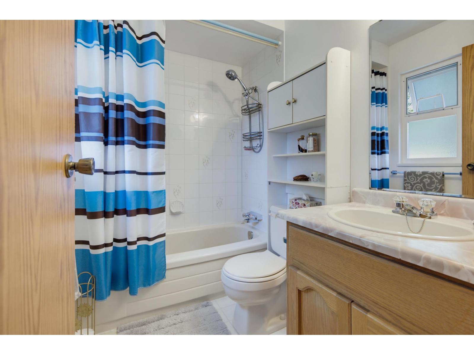 6293 129 Street Property Photo 23