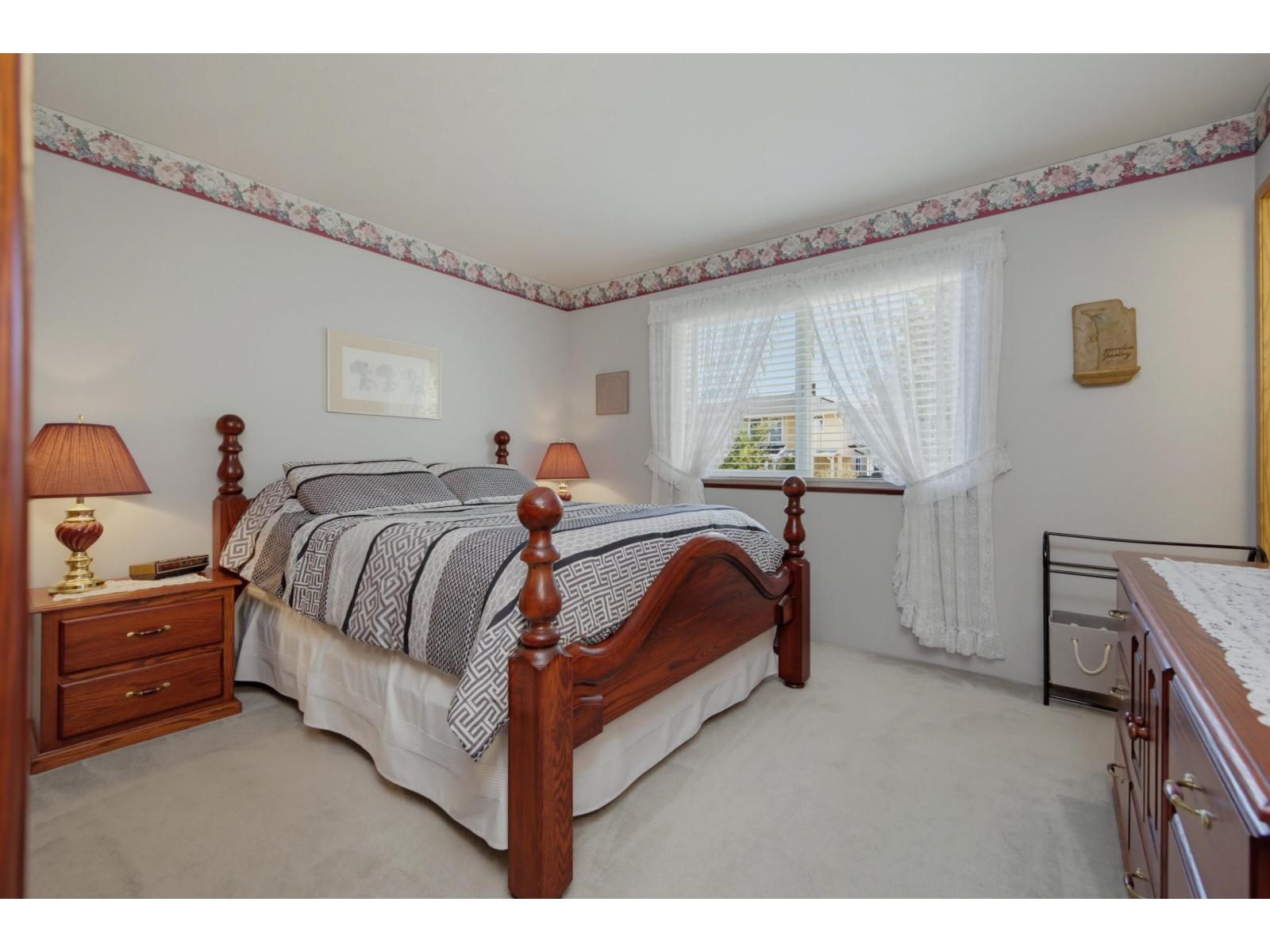 6293 129 Street Property Photo 25