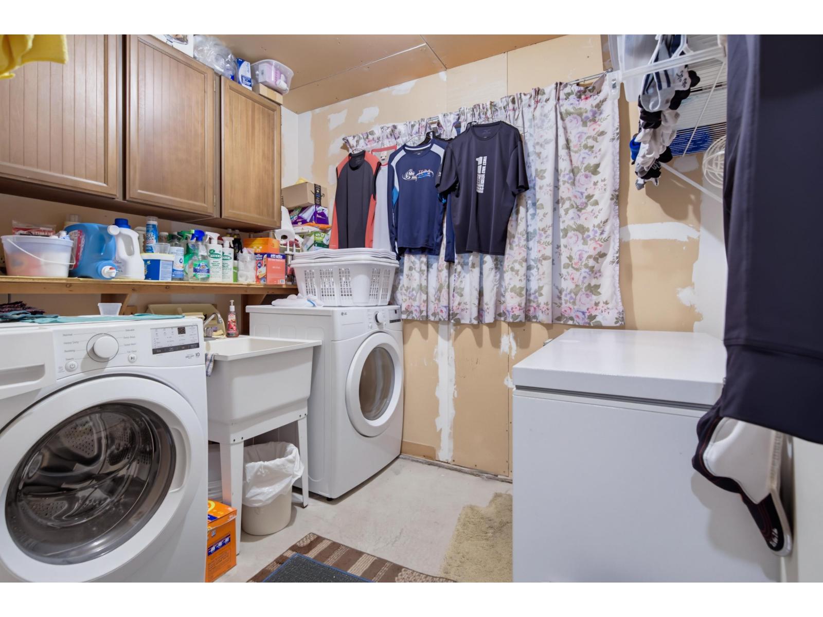 6293 129 Street Property Photo 34