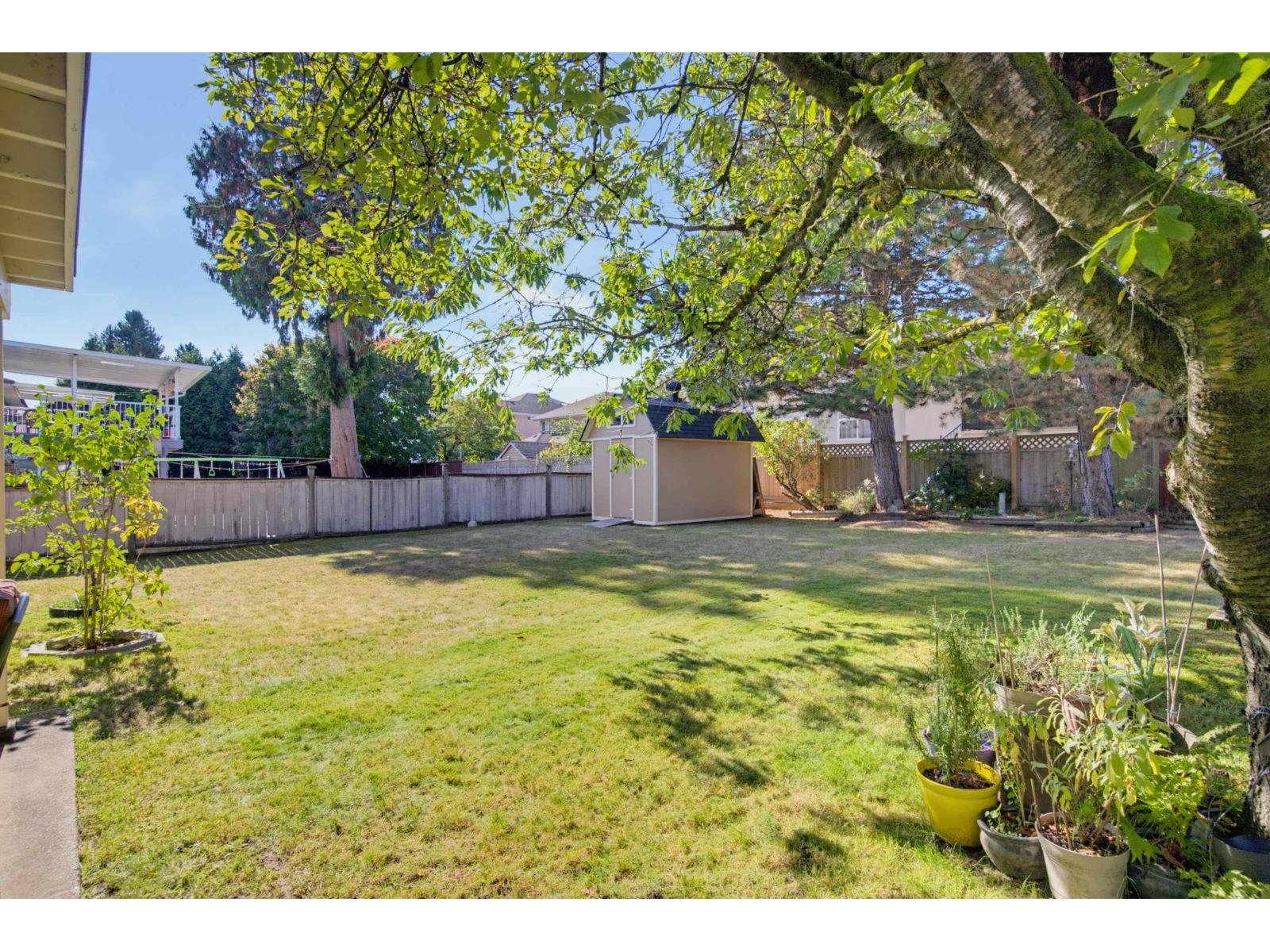 6293 129 Street Property Photo 38