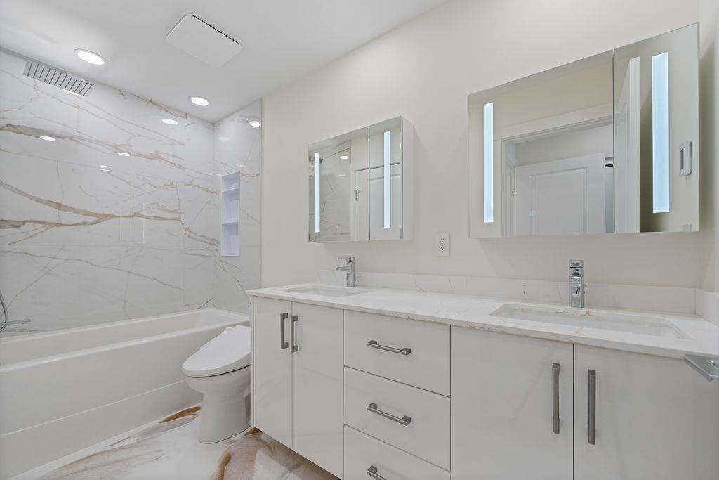 39 19477 72a Avenue Property Photo 11