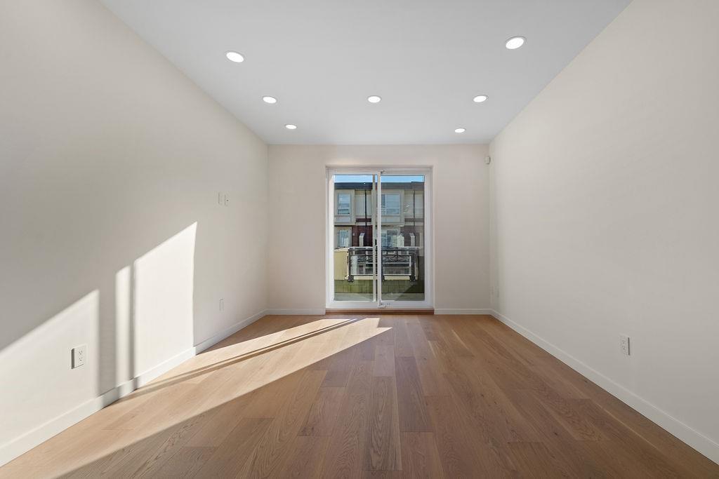 39 19477 72a Avenue Property Photo 28