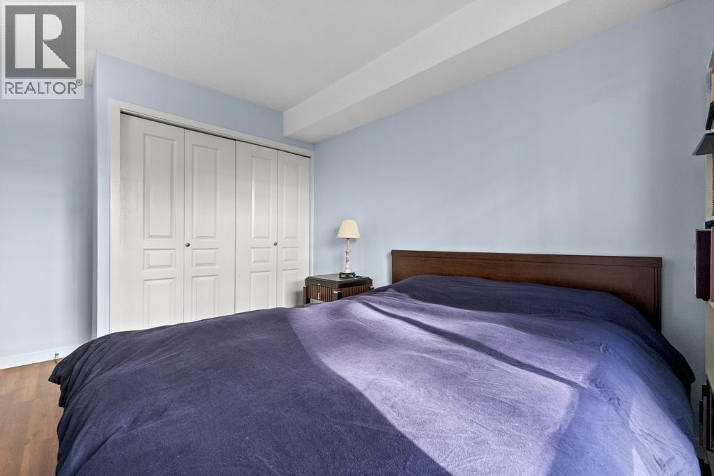 26 2723 E Kent North Avenue Property Photo 32