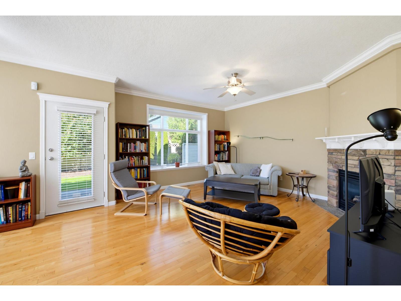 15 32849 Egglestone Avenue Property Photo 5