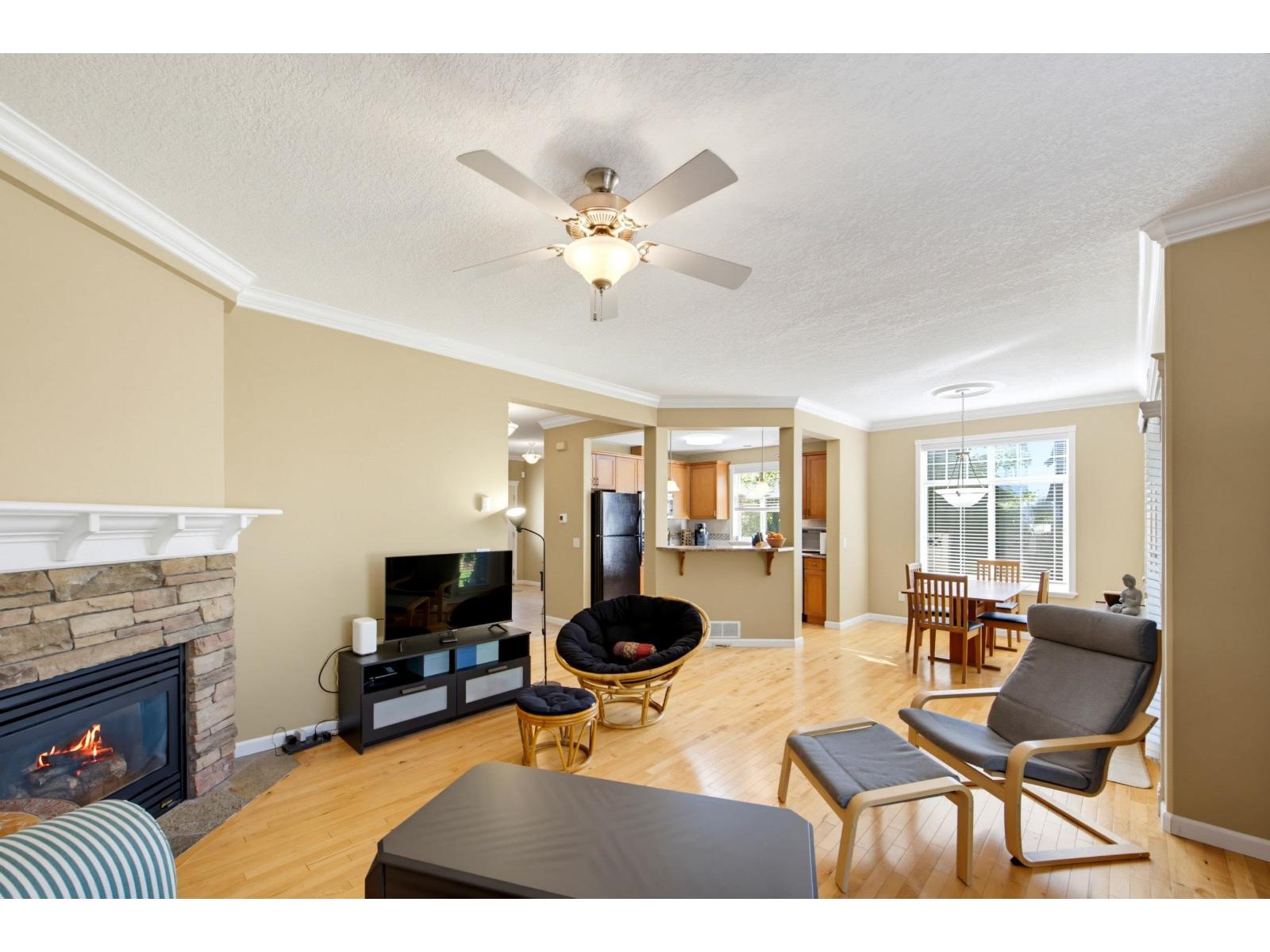 15 32849 Egglestone Avenue Property Photo 8