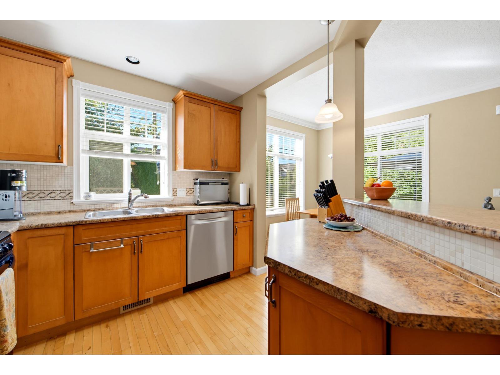 15 32849 Egglestone Avenue Property Photo 14