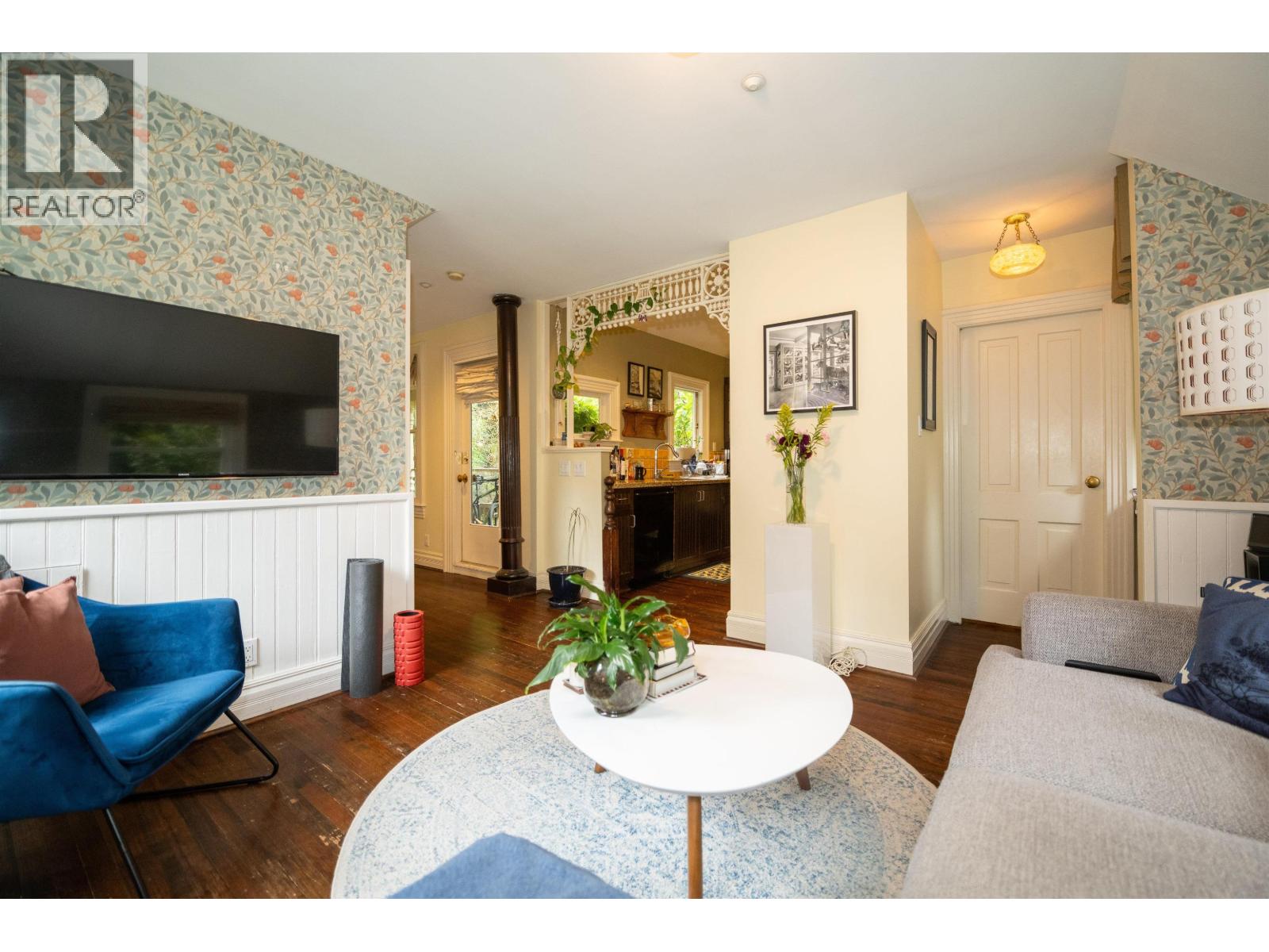 1117 Pendrell Street Property Photo 8