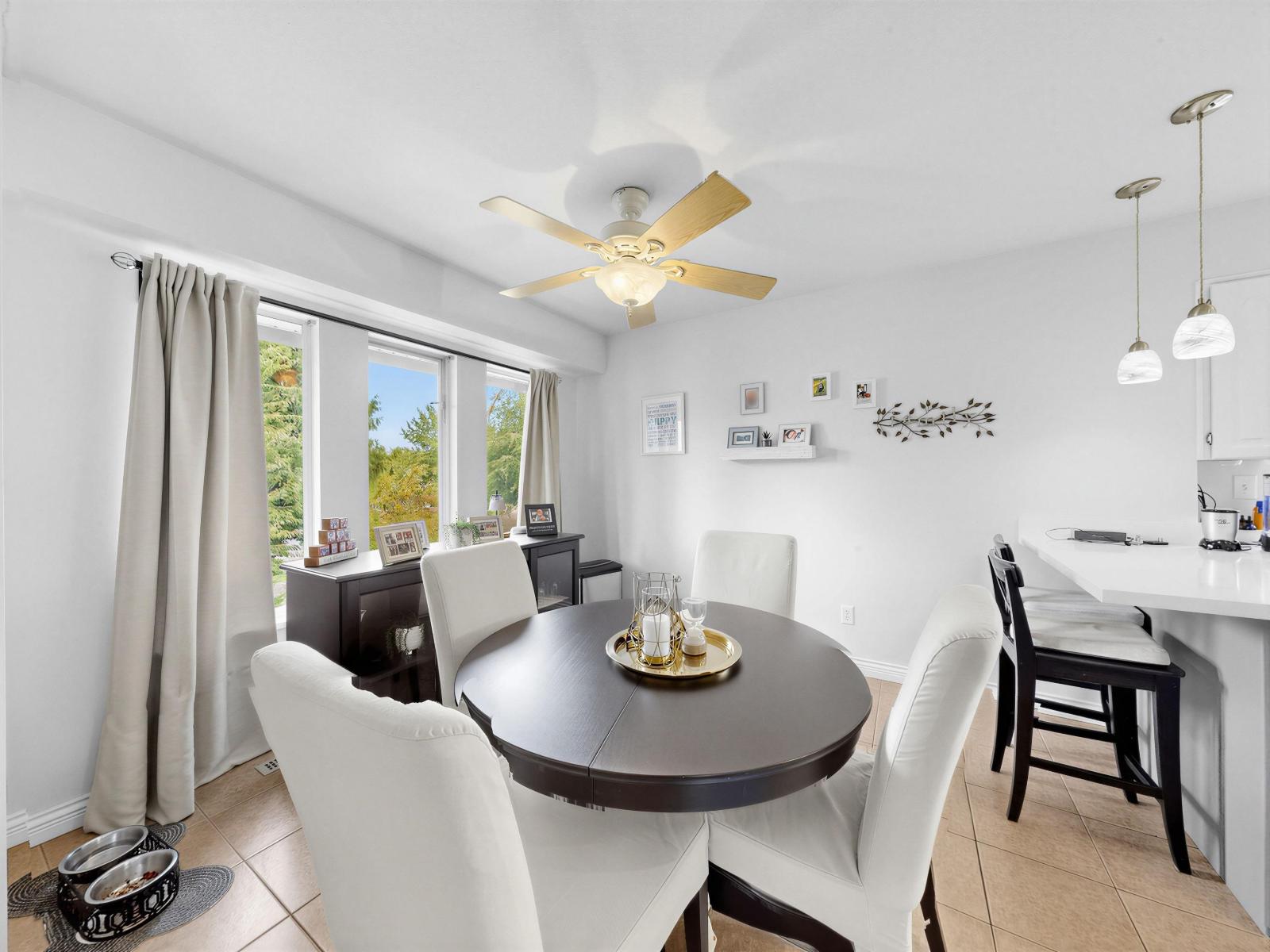 8621 215 Street Property Photo 10