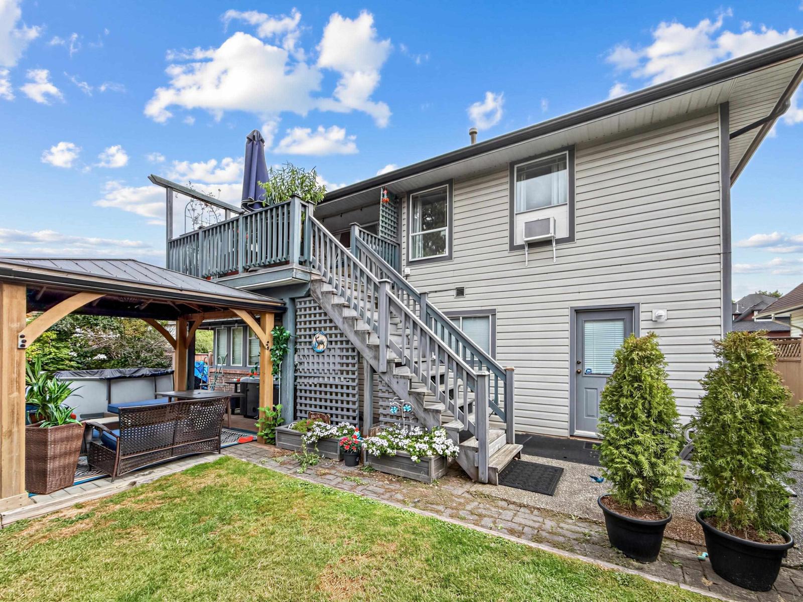8621 215 Street Property Photo 24