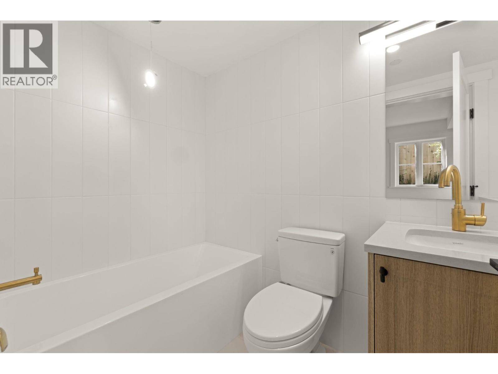 1 326 W 14th Street Property Photo 29