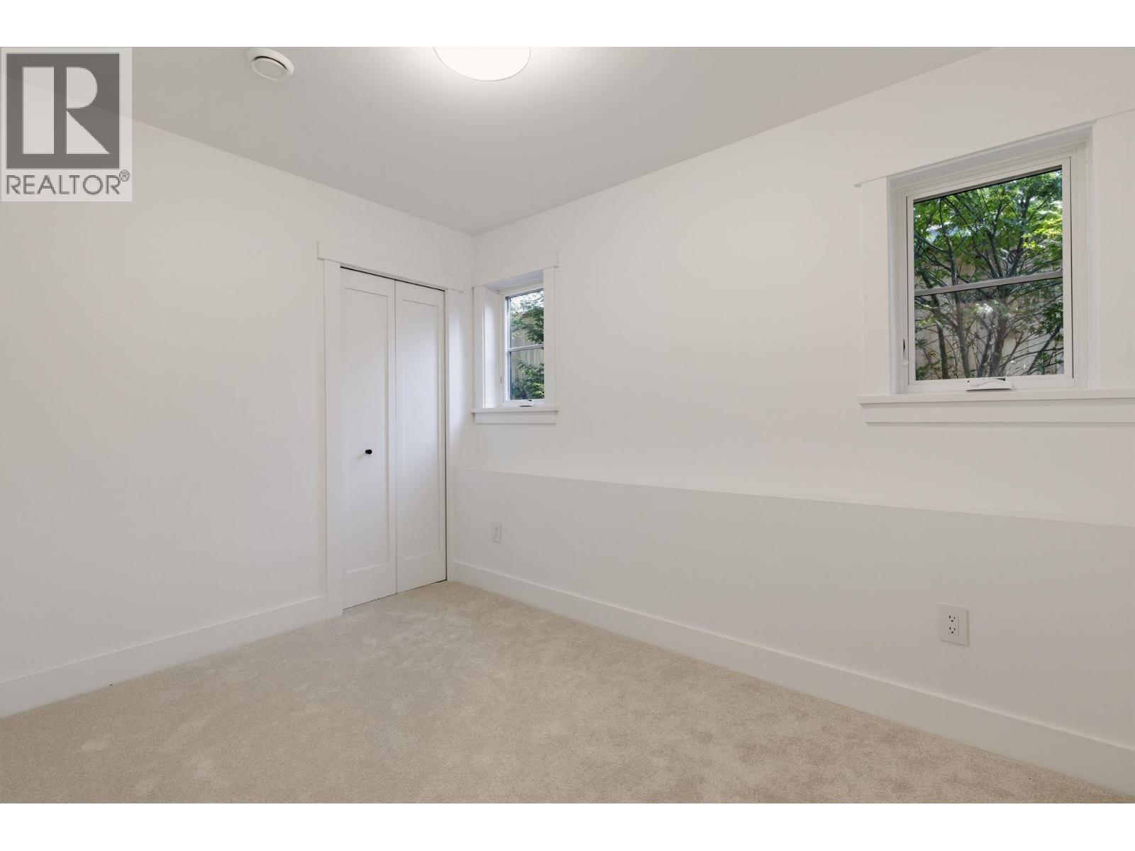 1 326 W 14th Street Property Photo 31