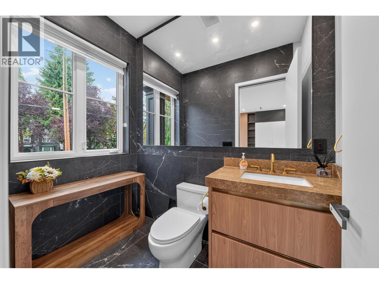 6664 Balsam Street Property Photo 18