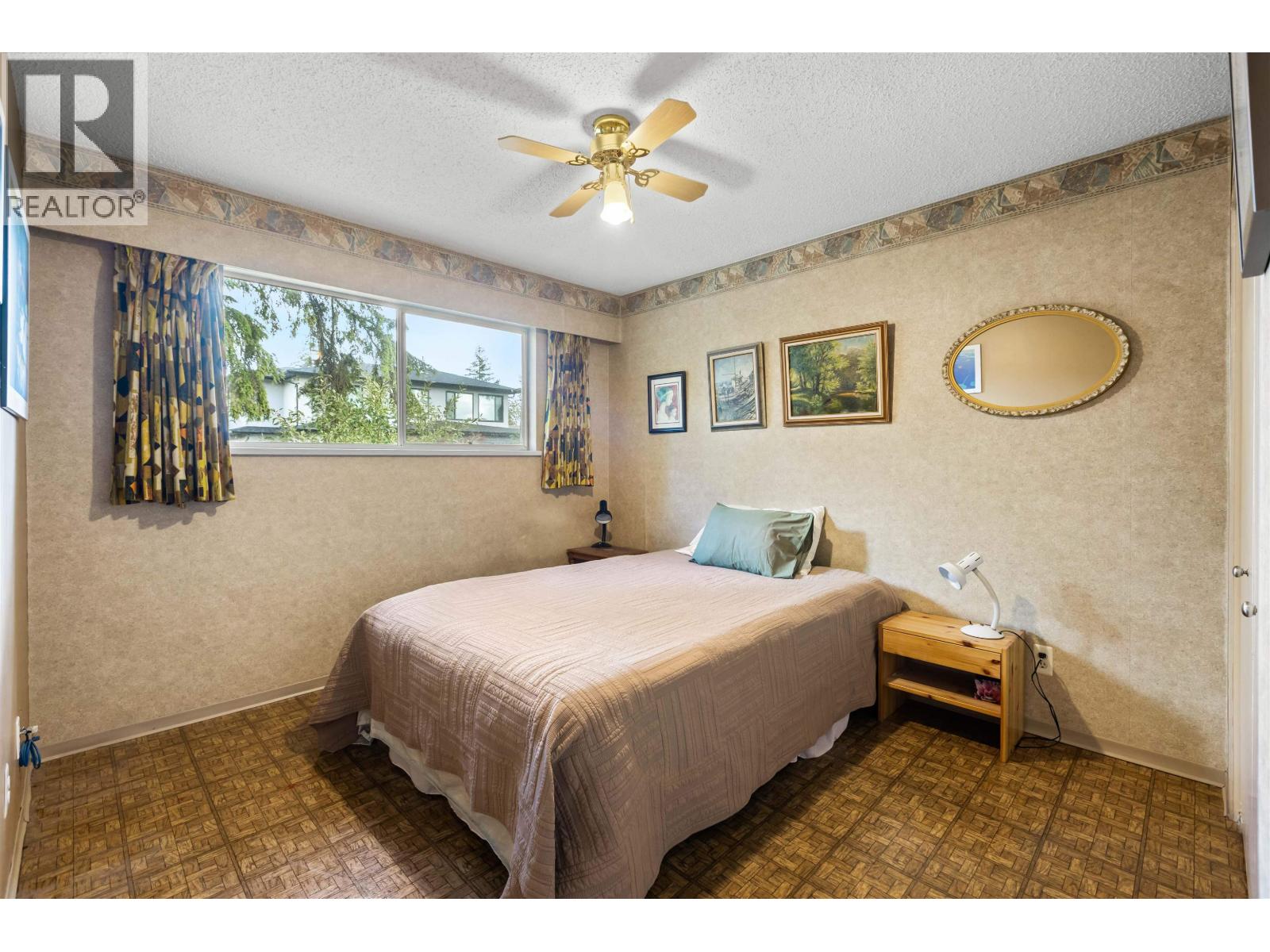 695 Macintosh Street Property Photo 13