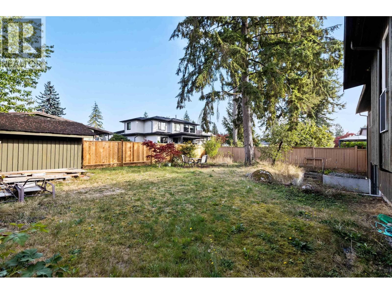 695 Macintosh Street Property Photo 17