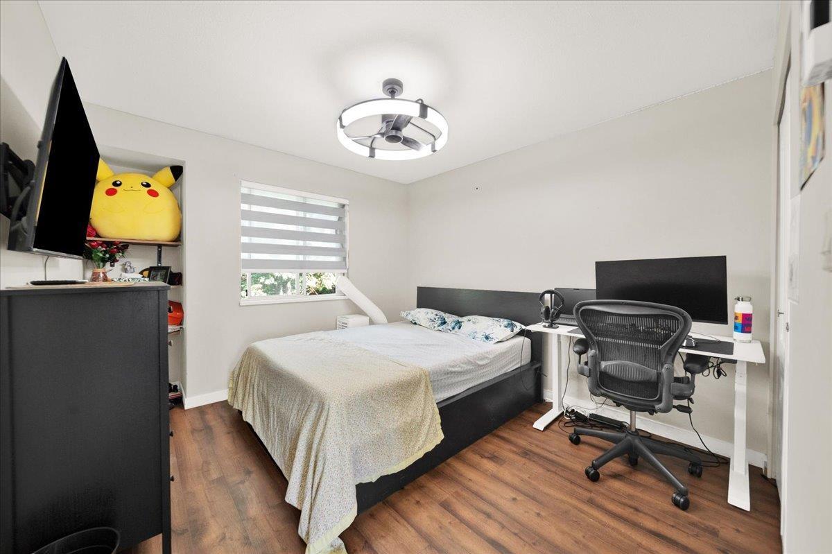 10 9926 151 Street Property Photo 21
