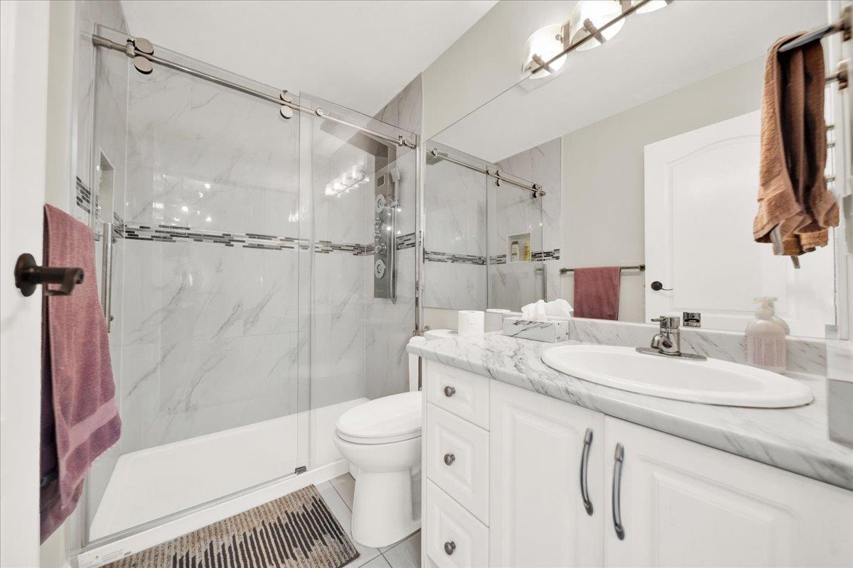 10 9926 151 Street Property Photo 27