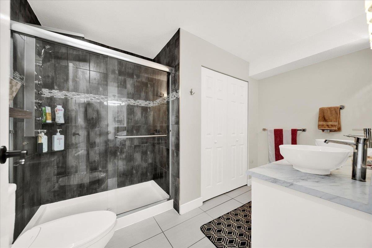 10 9926 151 Street Property Photo 28